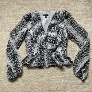 Express Blouse Top Size XS Cropped Mini Leopord Going Out Party Lightweight